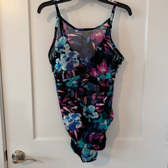 Time and Tru Swimsuit - Picture 1 of 11